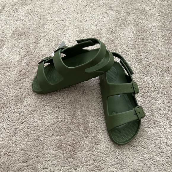 New Oshkosh Olive Green Sandals - Picture 6 of 10